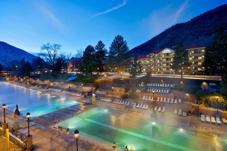 Best Hot Spring Hotels United States: An Editorial Guide to Geothermal Wellness